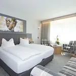 Komforthotel & Restaurant Riemann 3* באד לאוטרברג